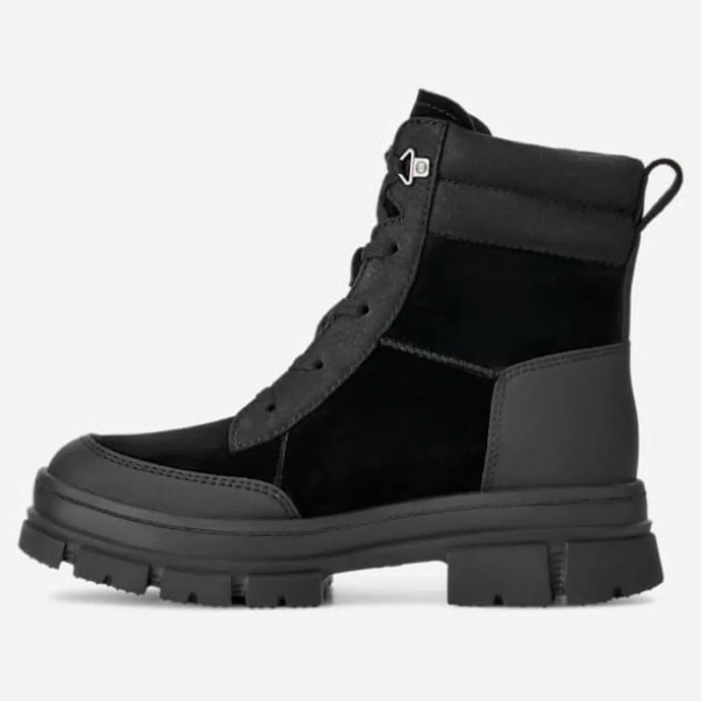 UGG | Ashton Weatherized Lace Up boots In Black New